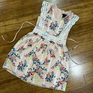 Xtraordinary Pink Chiffon Floral Dress L(10-12)